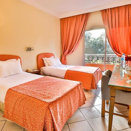 Complexe El Bassatine Hotel Beni Mellal Exterior foto