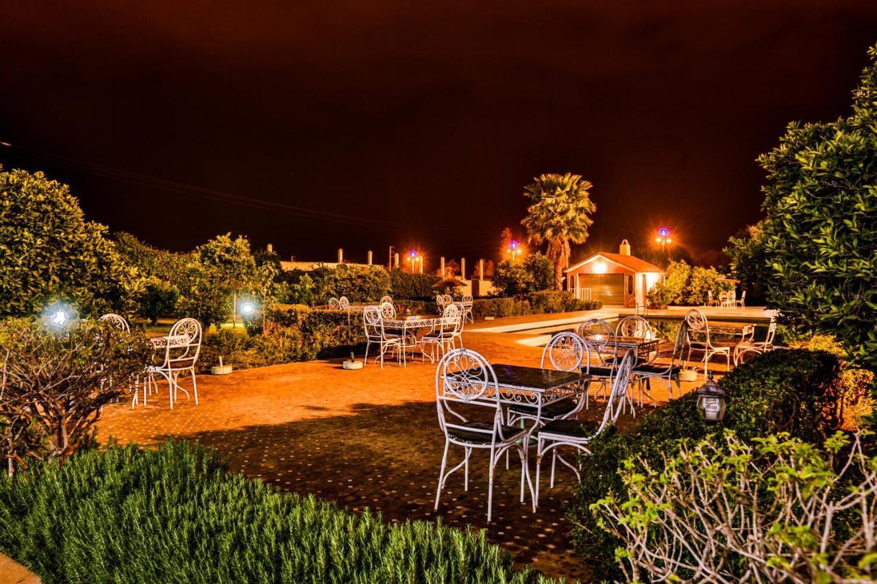 Complexe El Bassatine Hotel Beni Mellal Exterior foto